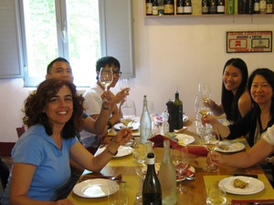 Private guided wine tasting in Cortona wine estate, Tuscany